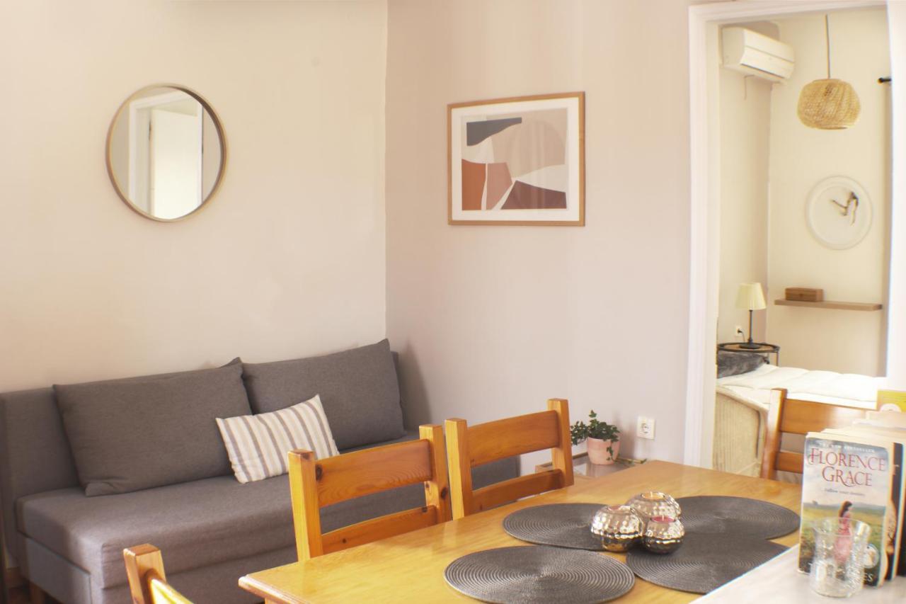 Ayerina First Floor Apartment Arílasz Kültér fotó